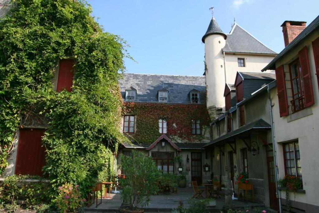 Castel Hotel 1904 Saint-Gervais-d'Auvergne Экстерьер фото